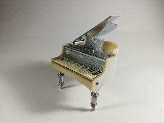 Vintage Prince Occupied Japan Bakelite Piano Table Lighter (1948 - 1952) 4