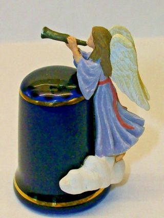 A Rare Sterling Classic Bone China Thimble Angel Thimble - - Playing A Horn - -