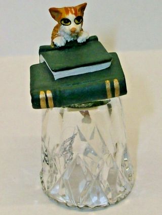 A Sterling Classic Crystal Thimble A Pewter - - Cat - - Leaning On The Books