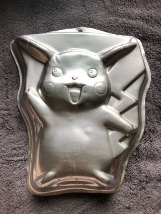 Pikachu Pokémon Cake Pan Baking 1995