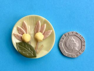 A 39mm (LARGE) Vintage Marion Weeber Cream Floral Celluloid Button 2