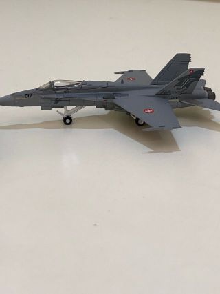 Herpa Wings 1:200 F - 18 Hornet Swiss Air Force X2 Unboxed 4