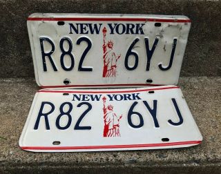 York 1986 - 2000 Statue Of Liberty License Plate Pair R82 6yj