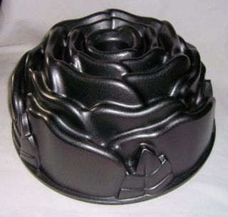 Nordic Ware Rose Bundt Cast Aluminum 10 Cup Cake Pan 54148 Usa