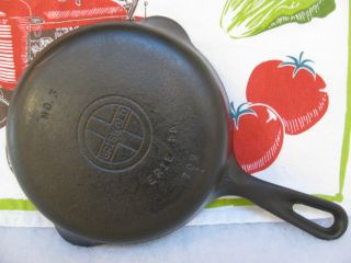 Griswold No.  3 Small Logo Cast Iron Skillet (circa 1944 - 1957)