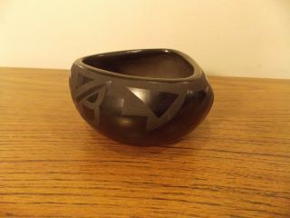 Antique Native American Pueblo Black On Black Hand Coiled 3 - Sided Pot 5 - 1/4 "
