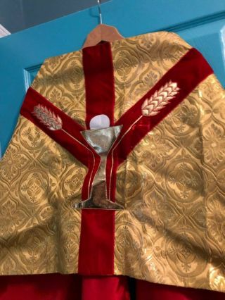 GORGEOUS VINTAGE CATHOLIC PRIESTS BISHOPS GOLD BROCADE & RED HUMERAL VEIL 2