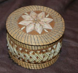Great Lakes Indian Quill Birch Bark Sweetgrass Basket Box Native American