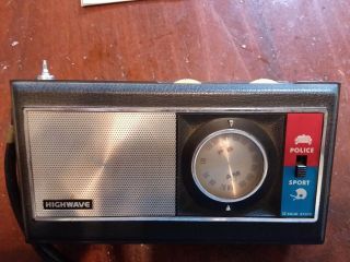 Vintage Highwave Portable Dual Band Transistor Radio
