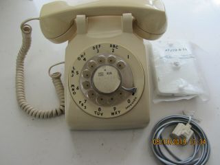 Vintage Bell Systems Rotary Dial Telephone,  Tan,  By Pacific Telephone 1982