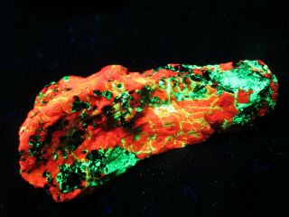 Fluorescent Mineral Rock Franklin Jersey Calcite And Vein Willemite C35