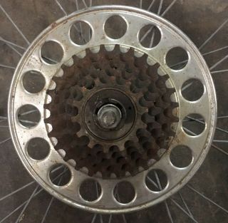Vintage Antique Metal 26” Diameter 5 Speed Bicycle Front Tire / Wheel 1 4