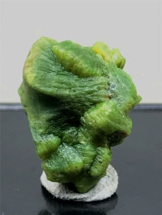 2.  1g Natural Rare Green Autunite Crystal Cluster Display Mineral Specimen 2