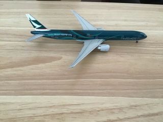 Cathay Pacific 1:400 777 - 300er Asia 