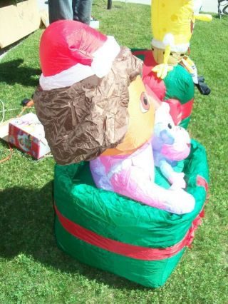 DORA THE EXPLORER IN CHRISTMAS PRESENT AIRBLOWN INFLATABLE OVER 3ft GEMMY 2