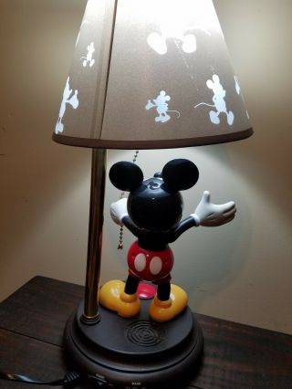 Authentic Disney Mickey Mouse Animated Talking Moving Table Lamp.  cond 5