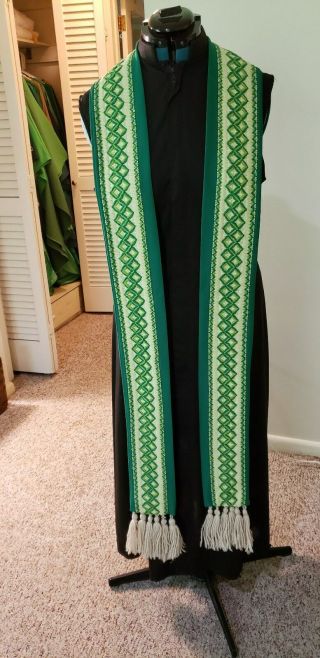Clergy Stole Liturgical Vestment Hand Crafted Green & White Stitched Design