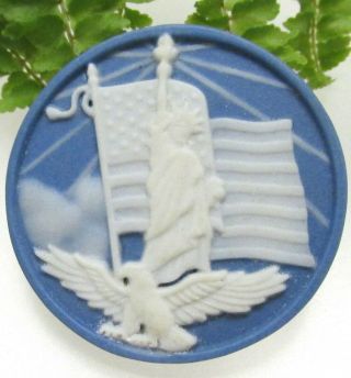 Lg Stella Rzanski Jasperware Button W/ Statue Of Liberty Eagle American Flag B95