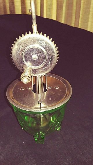 Vintage A&j Hand Mixer Egg Beater 2 Cup Green Measuring Bowl Antique Bake