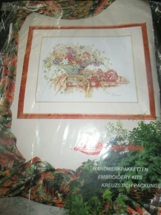 Lanarte Vintage Holland Flowers Sea Shell Swan Counted Cross Stitch Kit - 1990 