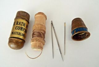 Vintage Rath Packing Company Waterloo Iowa 2 " Sewing Kit Thimble Needles Thread