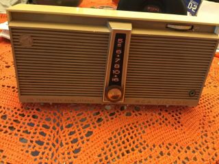 Vintage All Transistor Dual Speaker Rca Victor Radio That