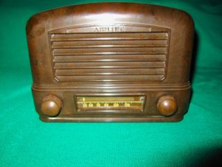 Vintage Airline (montgomery Ward) Radio - Model 04br - 511a - 1940 - Playing