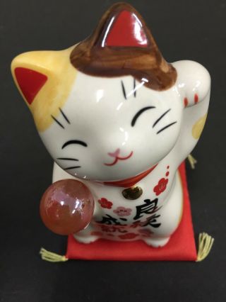 A Pottery Maneki Neko Beckoning Lucky Cat White 7545 Good Luck 90mm Japan