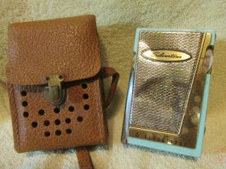 Vintage Silvertone 6 Transistor Radio With Leather Case