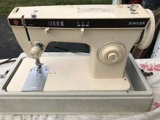 Vintage Singer Model 247 Zig Zag Sewing Machine With Foot Pedal