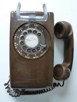 Vintage Rotary Dial Wall Mount Telephone Itt Model 554 Series Brown
