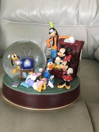 Rare Walt Disney Mickey Mouse & Friends TV Time Snowglobe and Musicbox 3