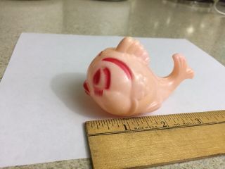 Vtg Mid Century Pink Plastic Knickerbocker Toy Fish 2” X 3” Cute