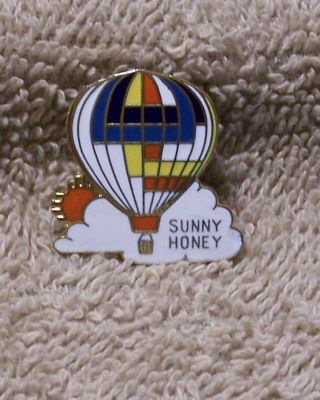 Sunny Honey Balloon Pin