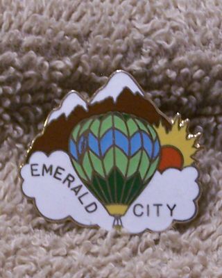 Emerald City Balloon Pin