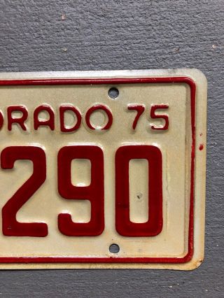 VINTAGE 1975 COLORADO MOTORCYCLE LICENSE PLATE WHITE/RED TT - 290 3