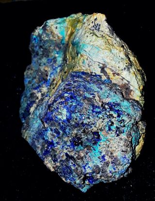 Arizona Natural Azurite/Malachite crystal ore.  Weighs 534.  8g.  Gorgeous Rock 2