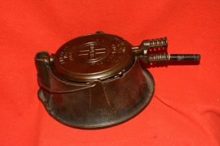 Antique American Griswold No.  8 No.  151 Waffle Iron Pat’ July 1922 With High Base