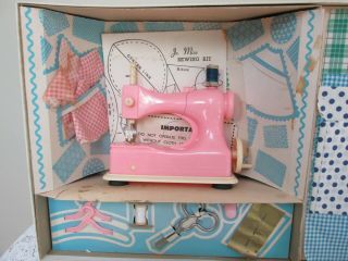 Vintage Hasbro Junior Miss PINK Sewing Machine Toy Set and Doll Clothes Pattern 2