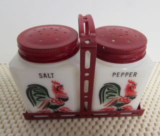 Vtg Mckee Tipp City Rooster Salt & Pepper Shaker Spice Jars Red Lids & Rack