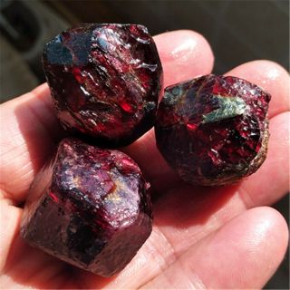 99.  3g Natural Red Garnet Crystal Gemstone Rough Stone Mineral Specimen Healing