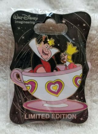 Disney Wdi Alice In Wonderland Mad Teacup Ride Pin - Queen & King Of Hearts