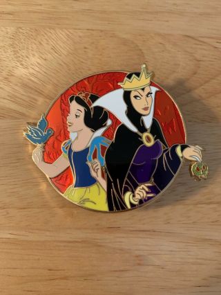 Snow White Evil Queen Poison Apple Rival Reflection Disney Fantasy Pin Le100