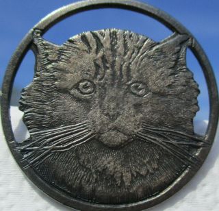 1940s French White " Persian Cat " 1 1/4 " Pierced Vintage Antique Picture Button