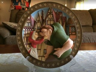 Walt Disney Theme Park Exclusive “the Hunchback Of Notre Dame” - 1996 3d Plate