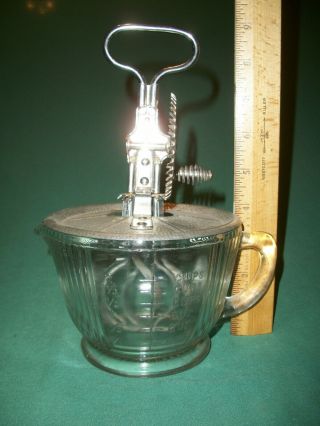 Antique Vtg A&j Hand Mixer Egg Beater Lid 2 Cup Clear Glass Measuring Bowl 1923