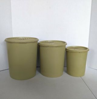 Vintage Tupperware Avocado Green Starburst Canisters Set of 3 With Lids 2