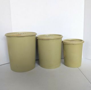 Vintage Tupperware Avocado Green Starburst Canisters Set of 3 With Lids 3