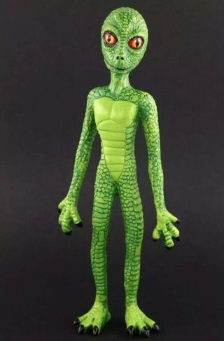 Fantastic Myths & Legends Reptilian Alien 5 " Pvc Figure Ufo Shadowbox 1996 55002