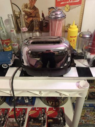 Vintage 1950’s Or 1960’s Electra Toaster.  Very Retro Looking.  And